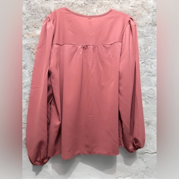 NWT Women Trendy Round Neck Smocked Blouse Pink Size XL - Picture 5 of 5